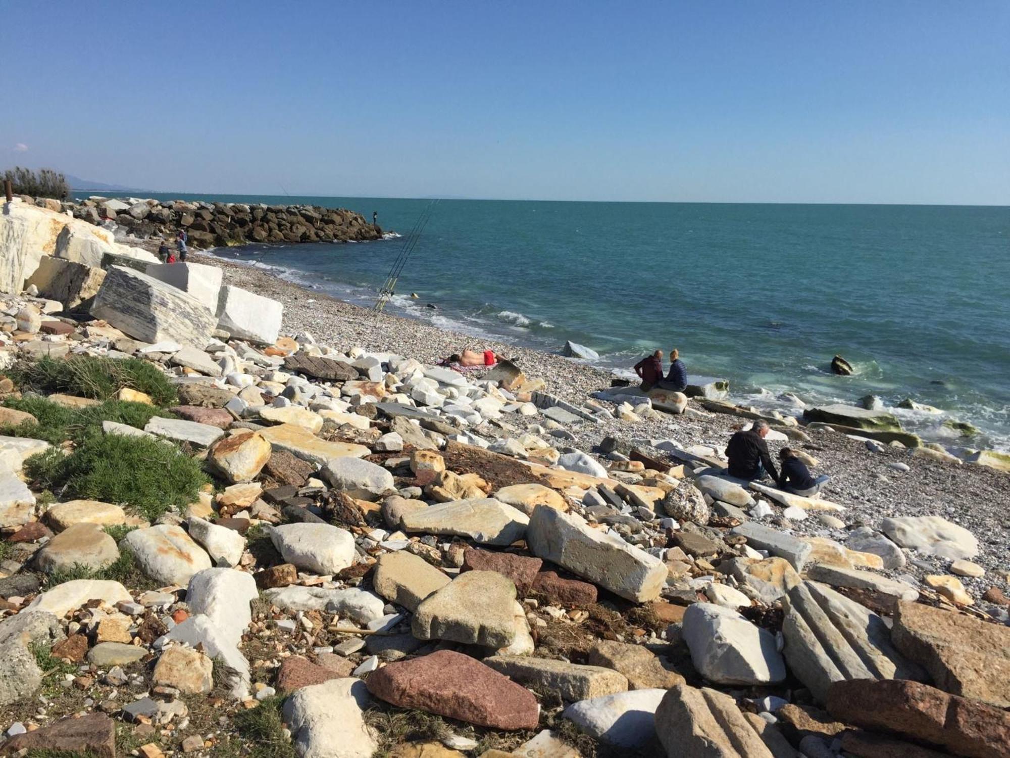 Amazing Holiday Home Near Pet Friendly Beach Carrara Exterior photo